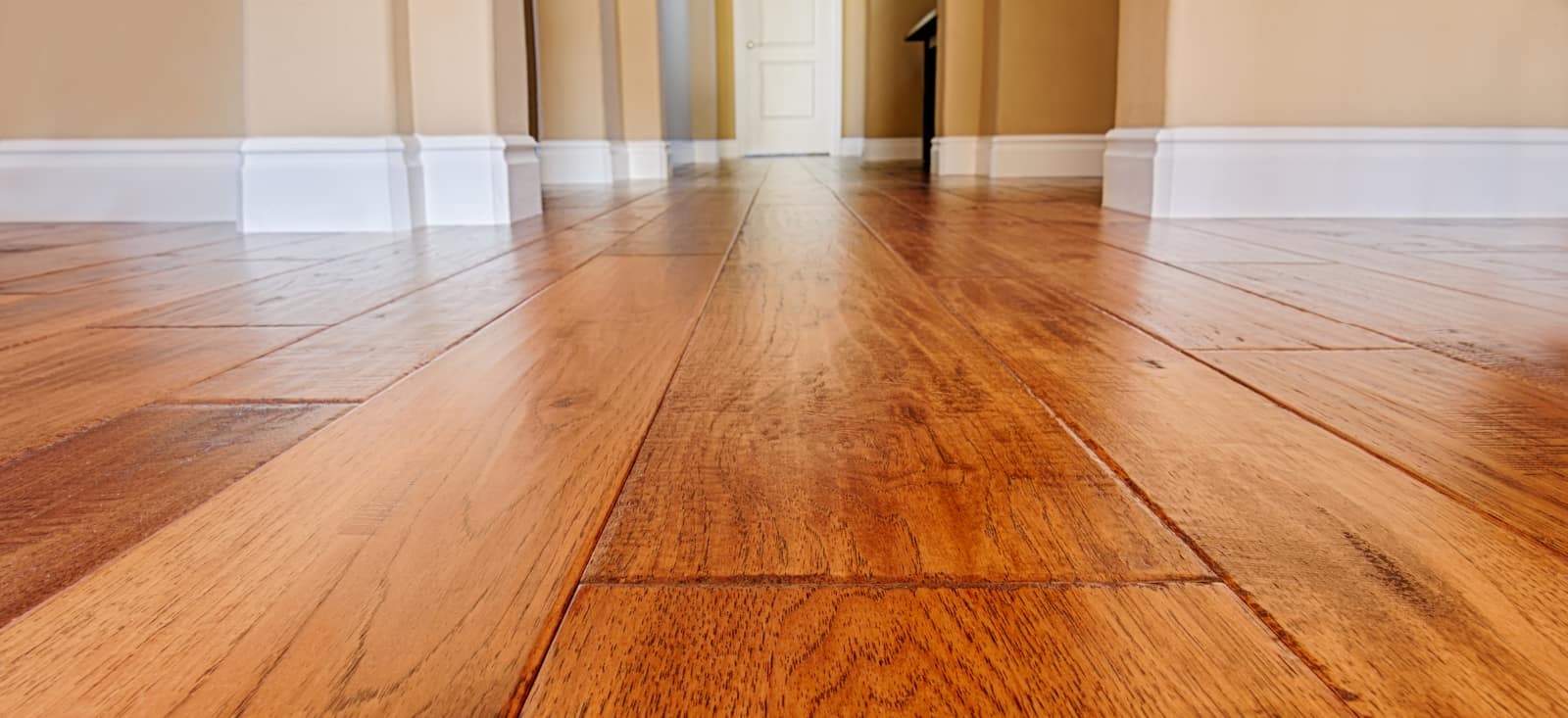 The Impact of Buffing and Recoating on the Lifespan of Hardwood Floors (5)
